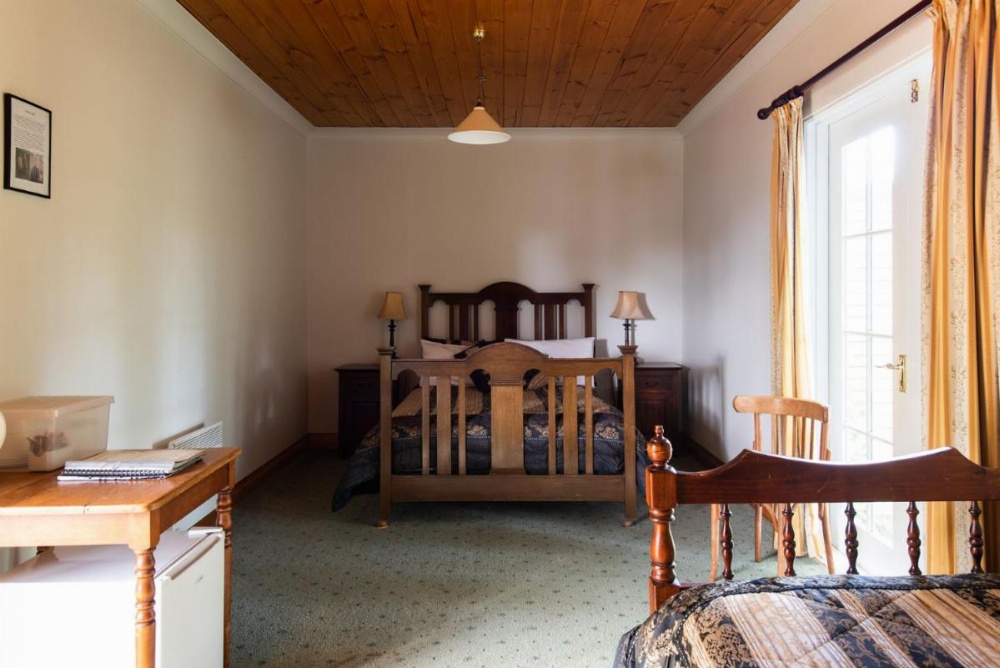 Family Room with Garden View